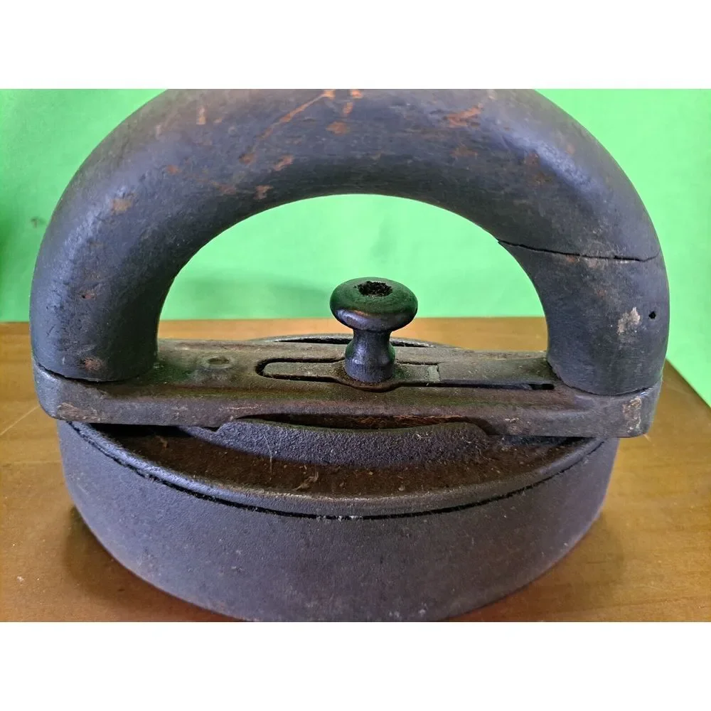 Vintage Clothes Sad Iron Press With Wooden Handle/ Barn Find/‎ 2 Pieces